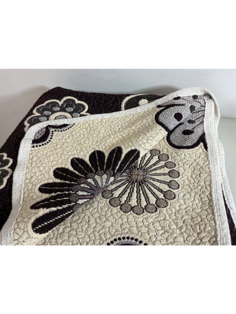 Vintage Quilted Coverlet Retro Floral Brown Ivory MCM Reversible - Picture 4 of 8